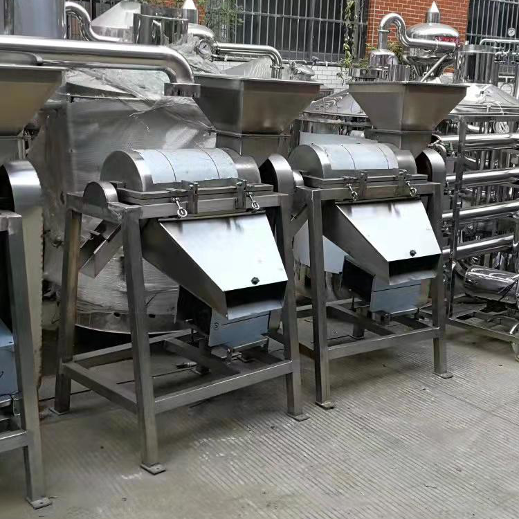 滁州市全椒縣胡總購(gòu)買(mǎi)的水果壓榨機(jī)已打包發(fā)貨！